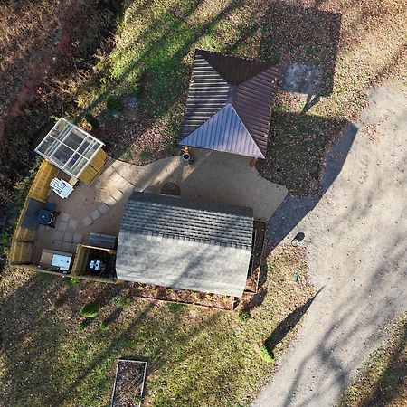Отель Blythe Shoals Base Camp Cleveland Экстерьер фото