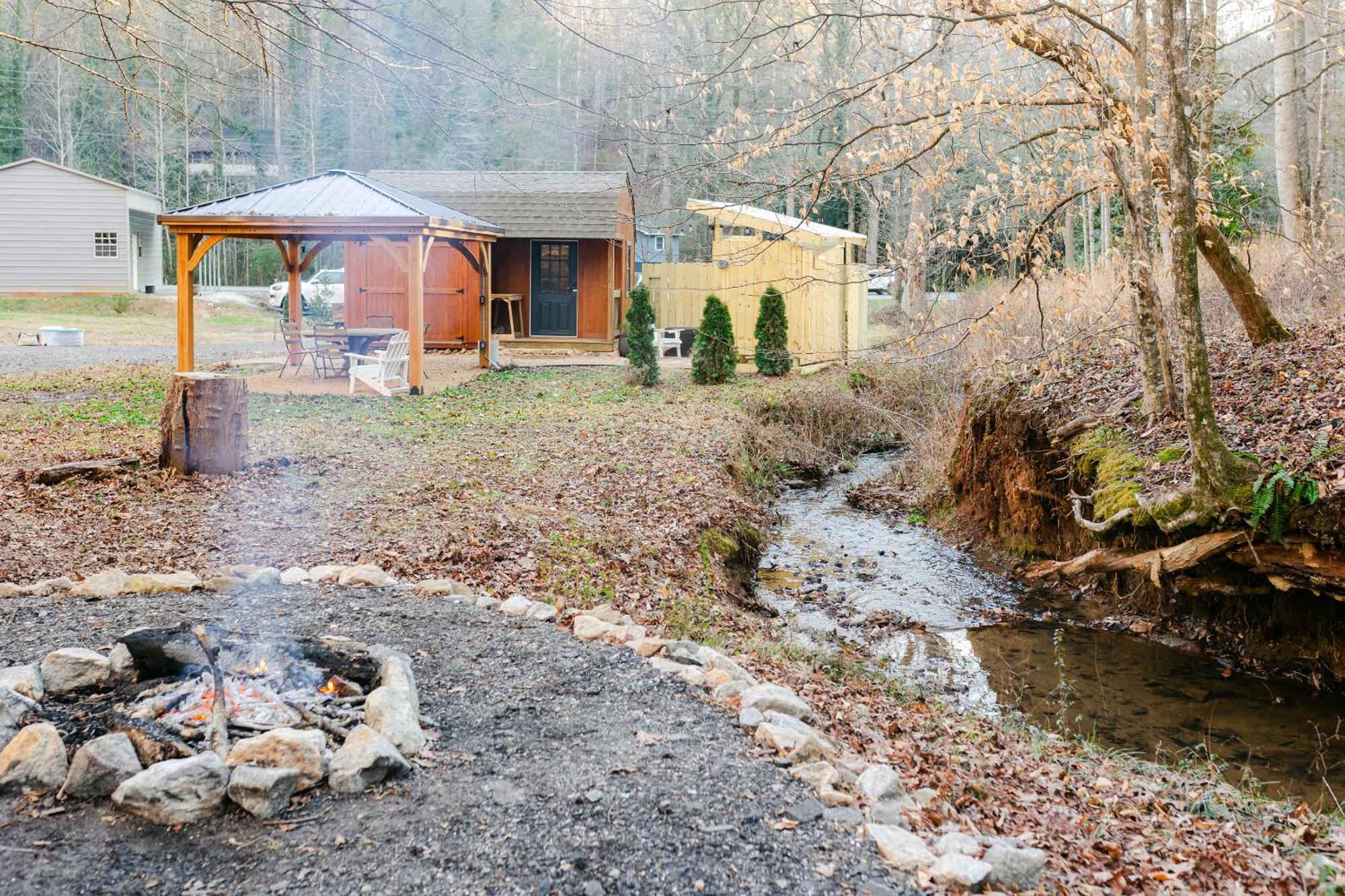 Отель Blythe Shoals Base Camp Cleveland Экстерьер фото